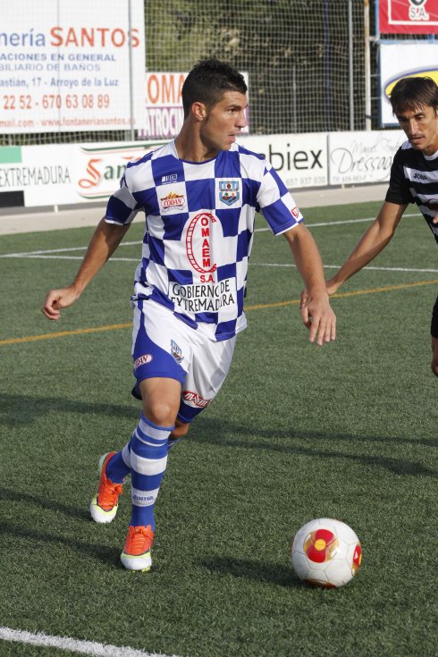 willy en un partido con el arroyo cp