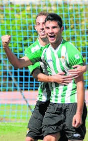 Willy celebrando un gol con el Betis Deportivo